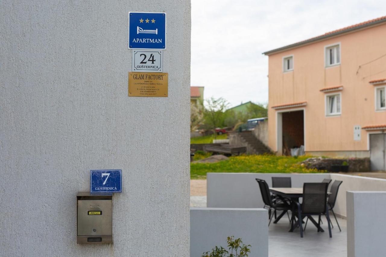 Apartment Mladen Krk Town Exteriör bild