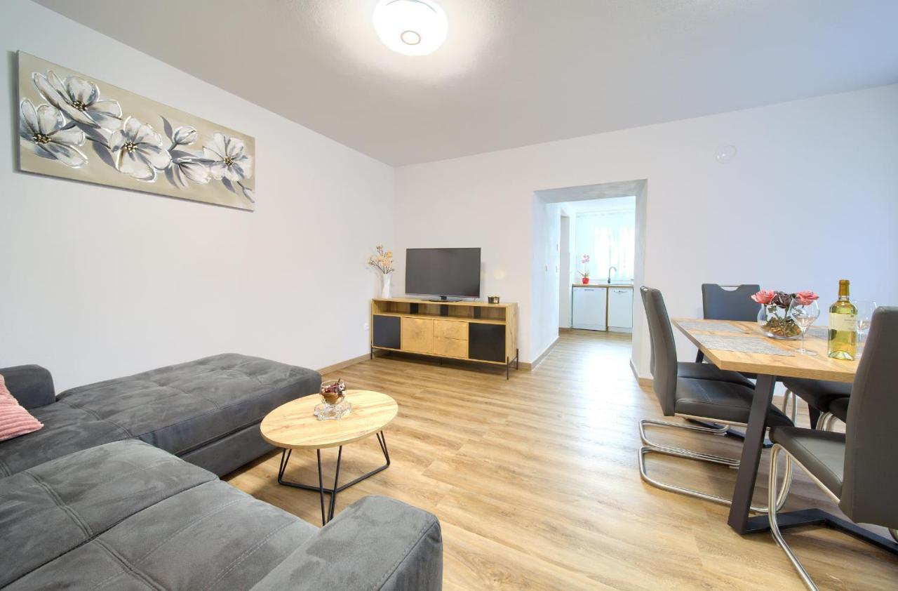 Apartment Mladen Krk Town Exteriör bild